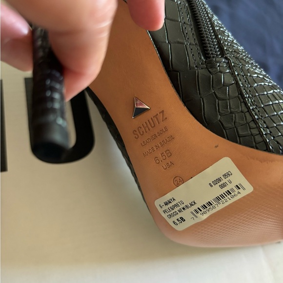 Schutz size 61/2 brand new - Picture 6 of 6